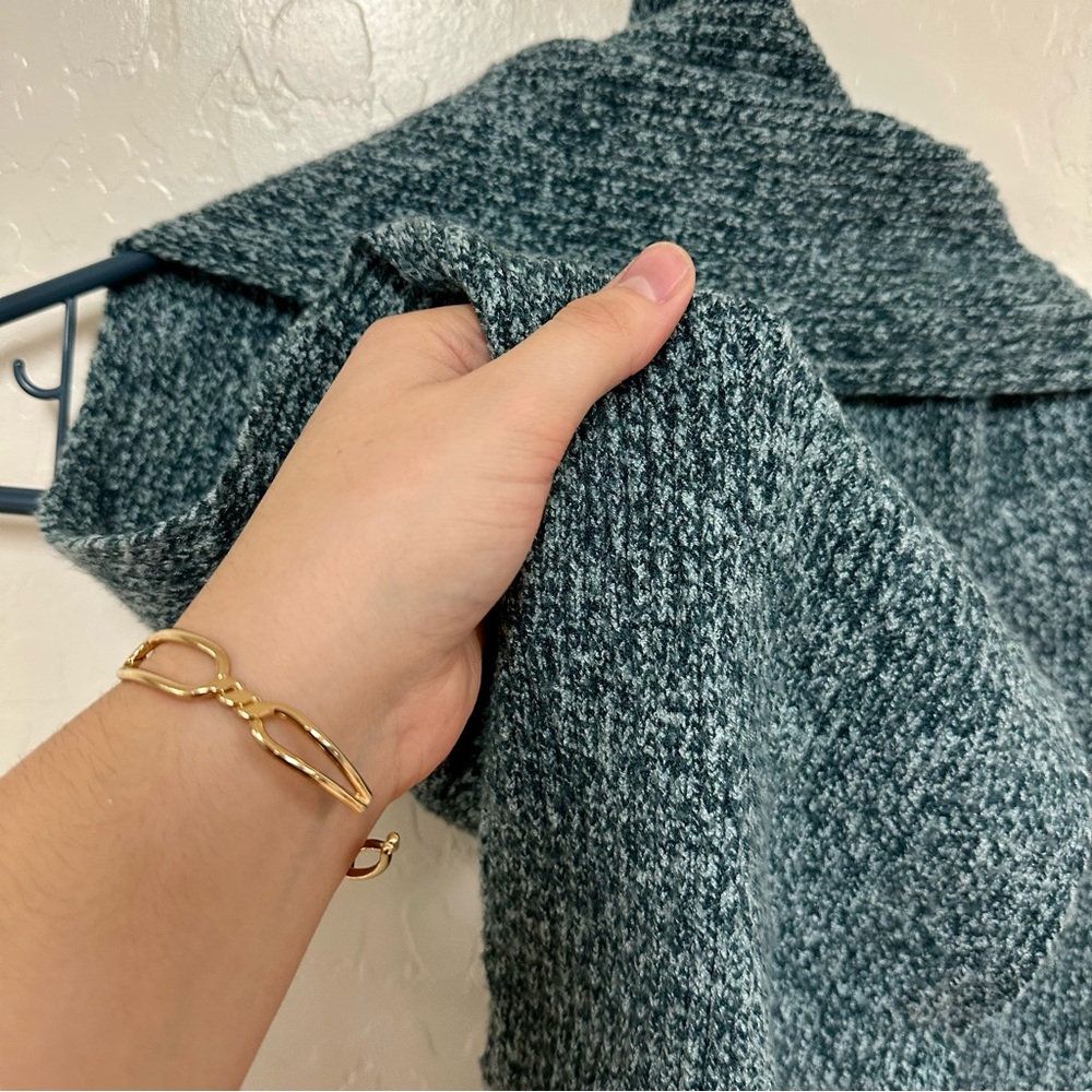 Blue Scarf 💙 - Picture 2 of 4